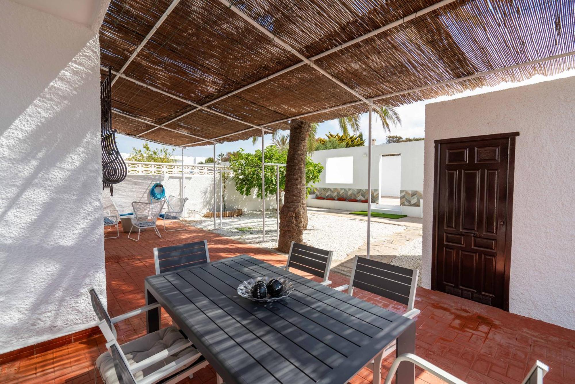 Casa En Con Barbacoa Y Jardin, Cerca De La Playa