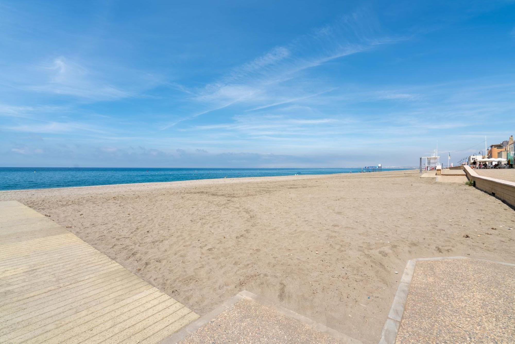 Casa En Con Barbacoa Y Jardin, Cerca De La Playa