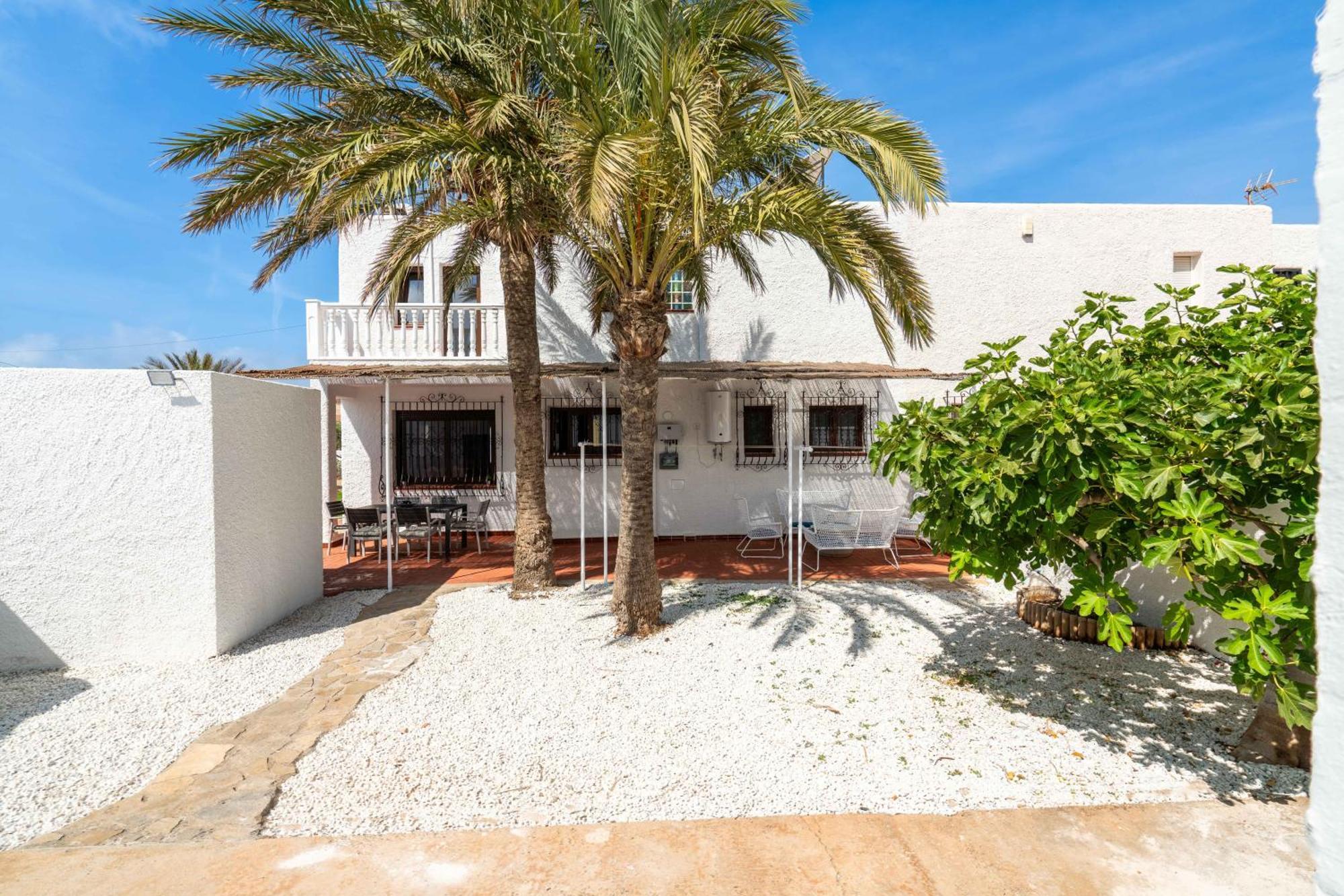 Casa En Con Barbacoa Y Jardin, Cerca De La Playa Сasa de vacaciones *